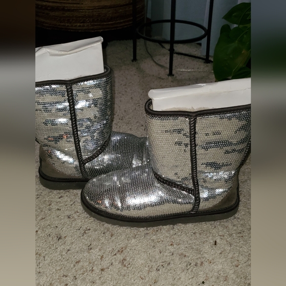 Ugg silver sequin and gray suede boot - Picture 7 of 9